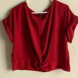 Windsor red top
